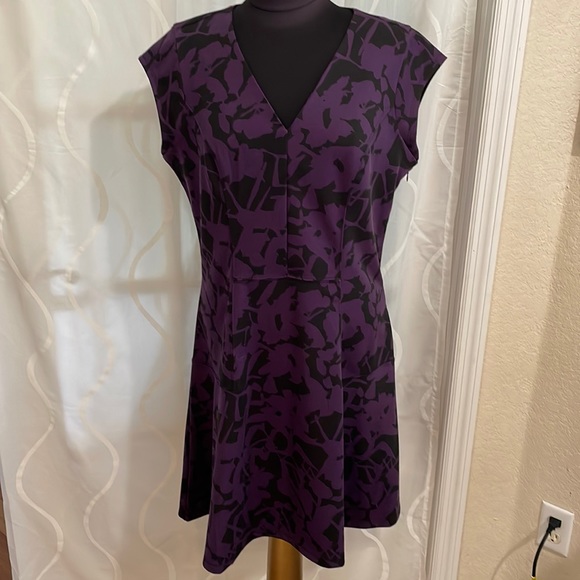 Covington Cap Sleeve Purple And Black Flare Dress, Size Large - Picture 1 of 9